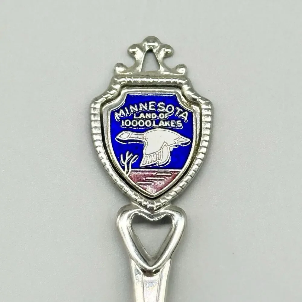 Minnesota 1981 Land of 1000 Lakes Silver Vintage Souvenir Spoon 3.5